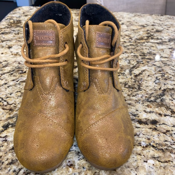 Women’s Tom’s wedge bootie - Picture 3 of 3